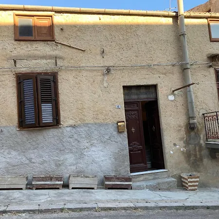 La Casa Di Gabry דירה Valledolmo
